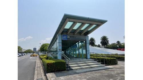 高雄捷運紅線沿線車站介紹-高雄國際機場站(R4)-出入口