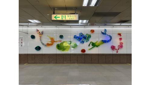 高雄捷運紅線沿線車站介紹-三多商圈站(R8)-公共藝術