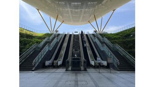 高雄捷運紅線沿線車站介紹-中央公園站(R9)-出入口
