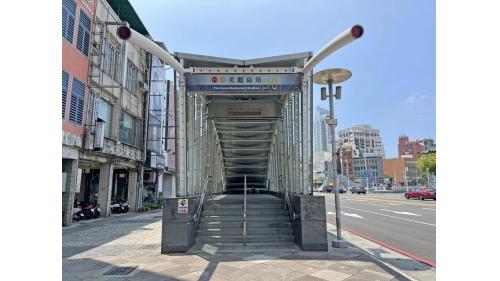 高雄捷運紅線沿線車站介紹-美麗島站(R10)(O5)-出入口