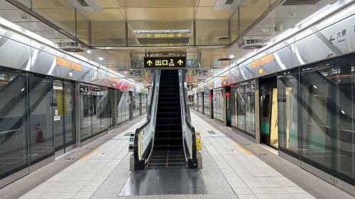 高雄捷運橘線沿線車站介紹-哈瑪星站(O1)月台層