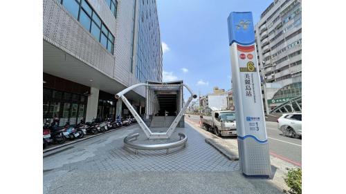 高雄捷運橘線沿線車站介紹-美麗島站(R10)(O5)-出入口