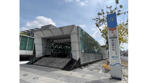 高雄捷運橘線沿線車站介紹-鳳山國中站(O14)出入口