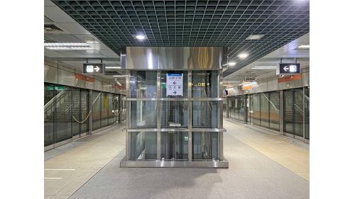 高雄捷運橘線沿線車站介紹-鳳山國中站(O14)月台層