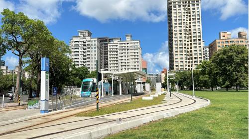 高雄環狀輕軌沿線車站介紹-龍華國小站(C23)