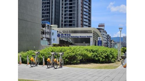 高雄環狀輕軌沿線車站介紹-科工館站(C30)