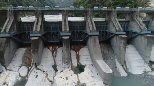立霧溪流域溪畔壩排洪門