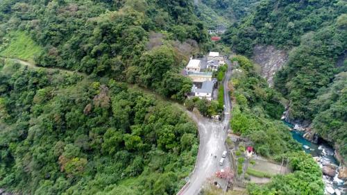 木瓜溪流域龍澗電廠開關廠遠眺