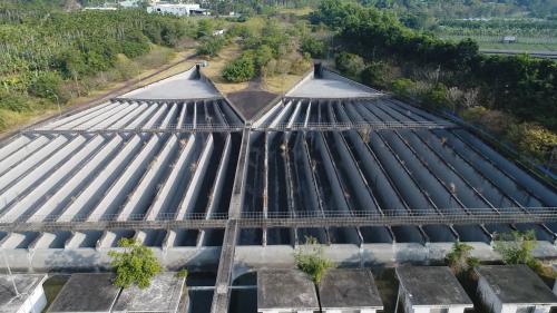 位於集集鎮田寮里隘寮堤防內之丘陵坡地，佔地約13公頃，採兩座並聯方式設計，以因應70秒立方公尺的龐大通水量。