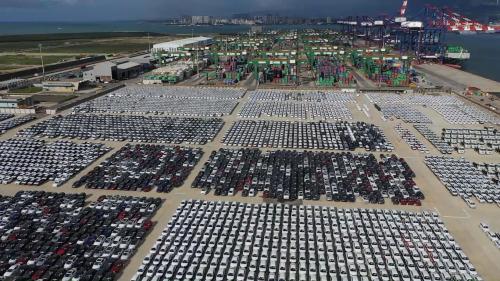 臺北港的「汽車物流中心」俯瞰