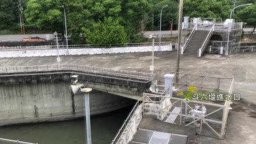 斗六大圳擴建工程完成後，地表水將有0.9億立方公尺，受益灌溉面積約6,000公頃，可提供斗南、大埤、大林等地區大部分農田灌溉用水。