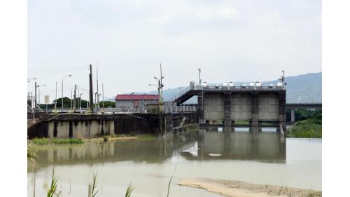 斗六大圳舊進水口匣門（左）、斗六大圳一號進水口匣門（中）、斗六堰排砂道匣門（右）