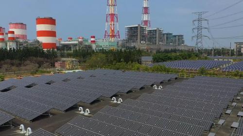 98年在電廠131公頃第二廠區鹽灘地，興建佔地9.45公頃裝置容量4,636KWP之太陽能發電場，為當時全台灣裝置容量最大之太陽能發電埸，加上裝設於#1-#6水槽頂蓋上，SCR大樓屋頂的，合計6,263KWP。