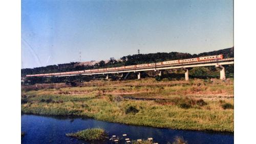 台鐵鳳山溪鐵橋