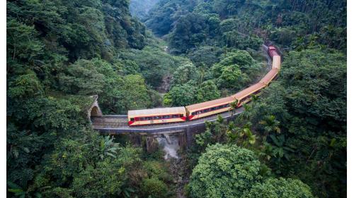 阿里山森林鐵路屏遮那車站