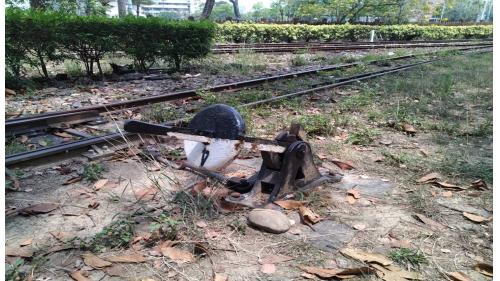 阿里山森林鐡道之字型路線軌道上的鐵路轉轍器