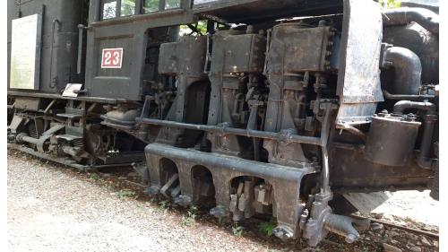 阿里山森林鐡路SL23蒸氣火車直立式汽缸