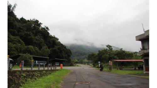 太平山林鐵土場車站展示之中華號運材火車及舊列車