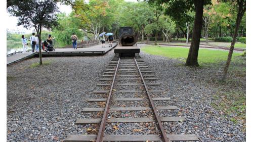 竹林車站是平地鐡道的終點站，1994年因風災損毀拆除，2004年依站房原貌重建，位於今日羅東林業文化園區內。